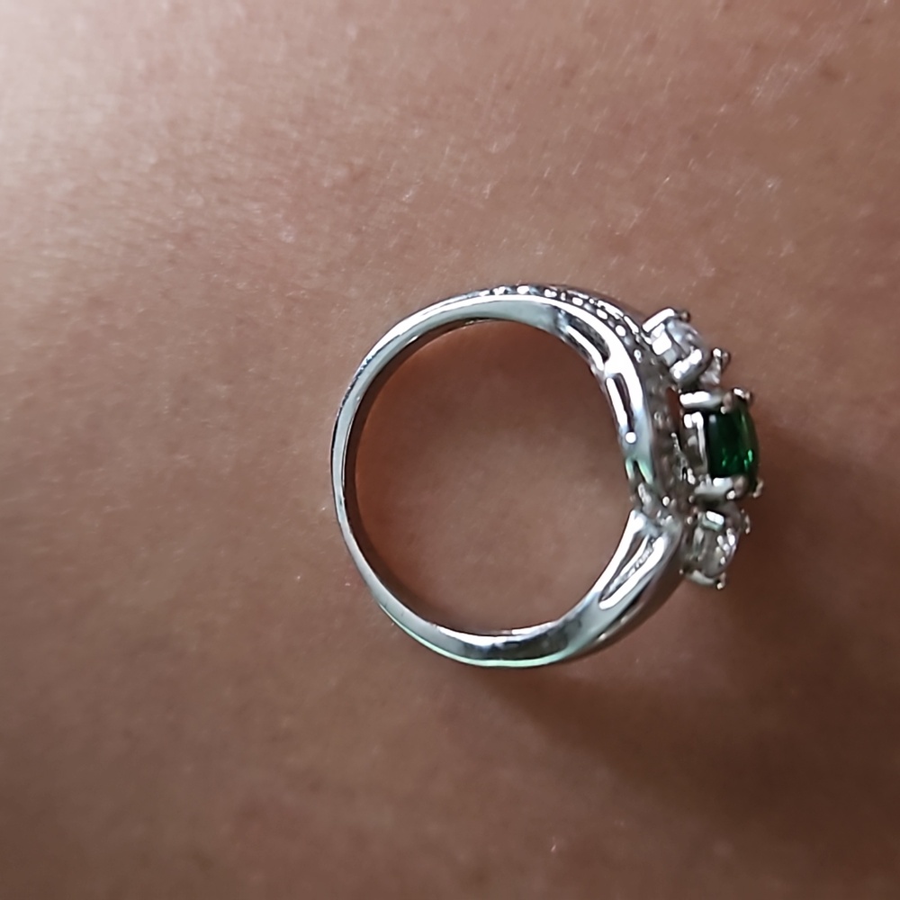 Ring - Picture 3 of 3